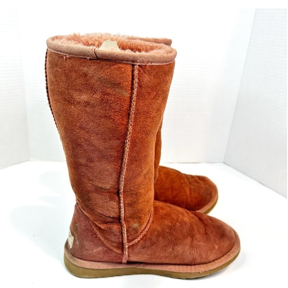 UGG Classic Tall Boot Sherpa Dusty Rose Pink RARE - Picture 1 of 2